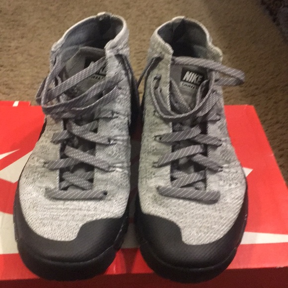 Nike Flyknit Chukka - Picture 2 of 3